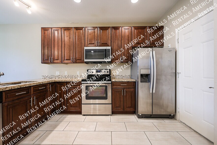 Building Photo - 1406 W Main St