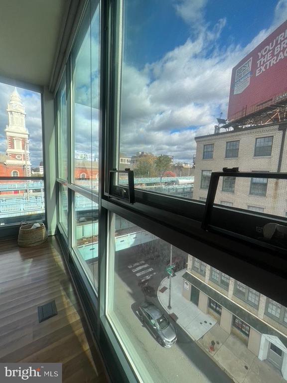 Building Photo - 401 Race St