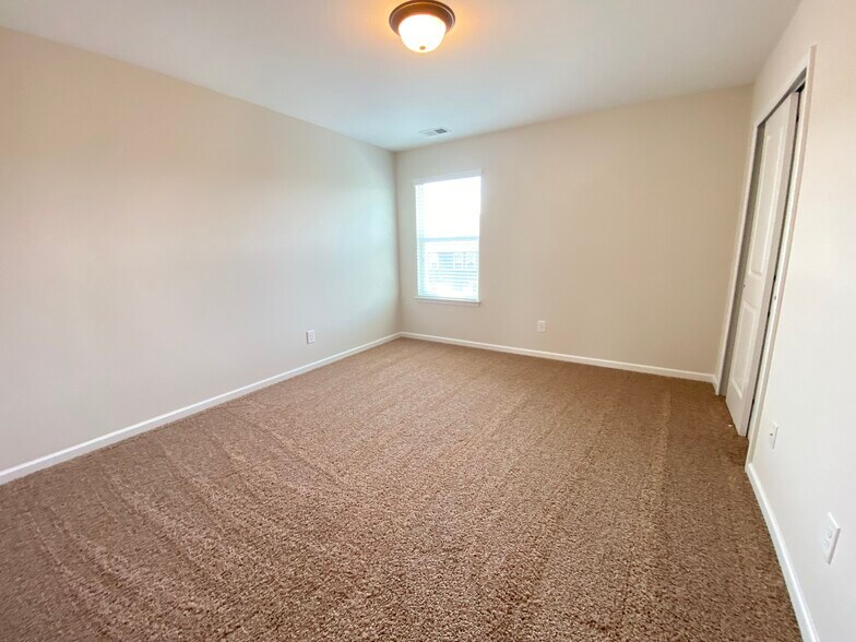 Bedroom 3 - 2076 Waverly Ct