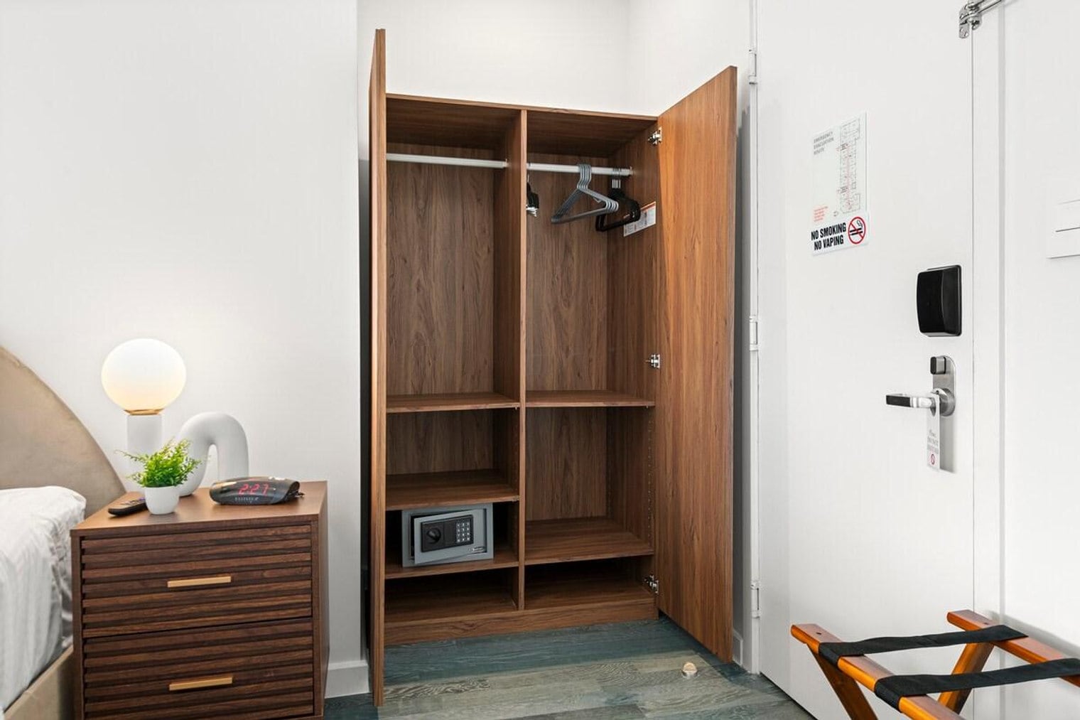 Building Photo - 1700 Alton Rd