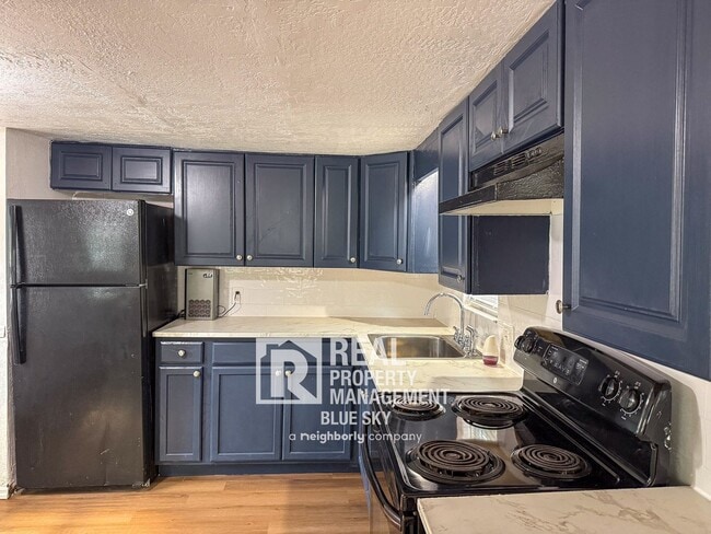 Building Photo - 9221 Kiowa Dr