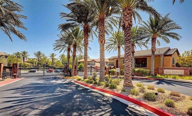 Building Photo - 6868 Sky Pointe Dr
