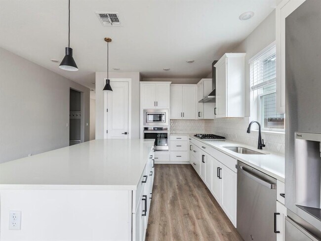 Building Photo - 8905 Centurion Path