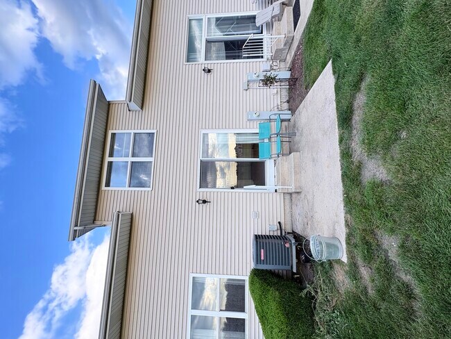 Building Photo - 1149 Alexandria Dr
