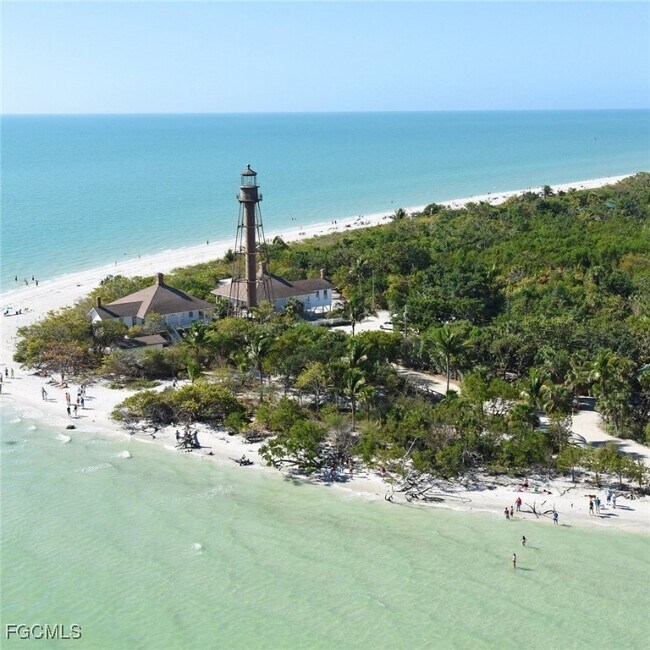 Building Photo - 425 Coral Reef Pl