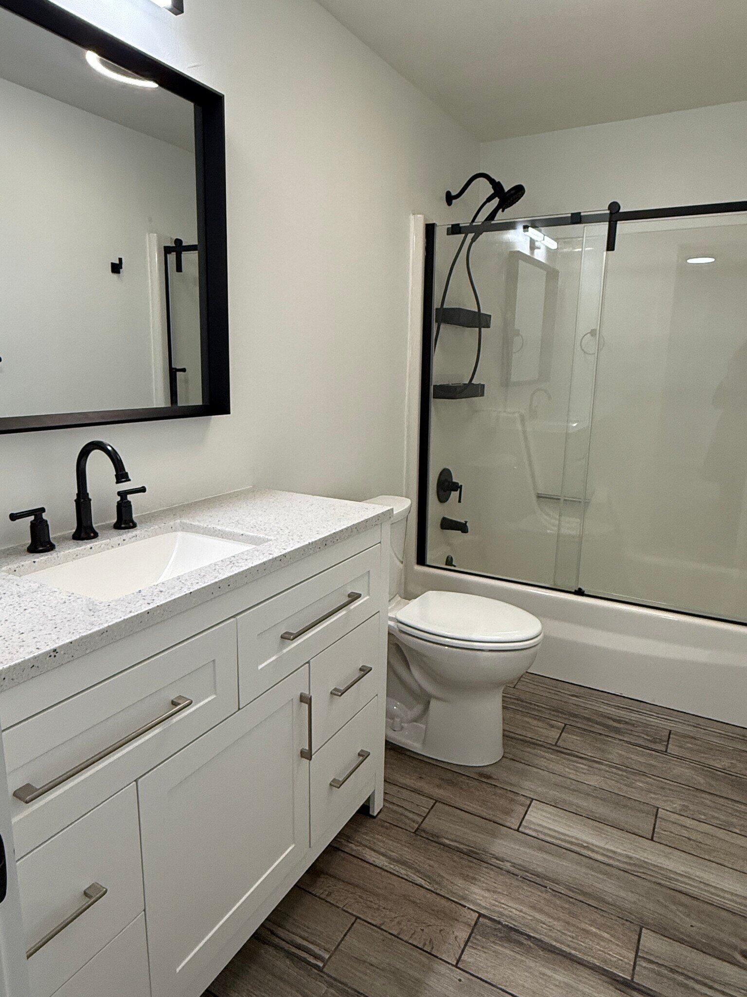 Building Photo - 740 Ridge Rd