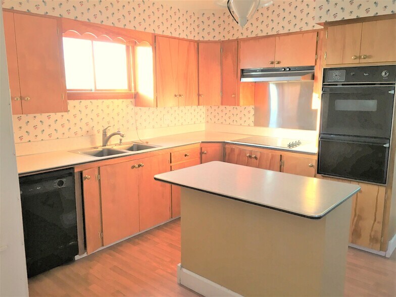 Building Photo - 721 Morrison Avenue