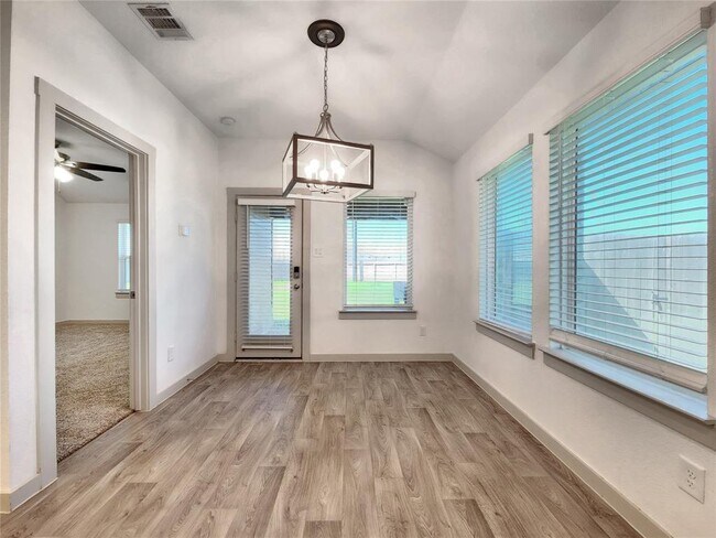 Building Photo - 14503 Rain Tree Dr