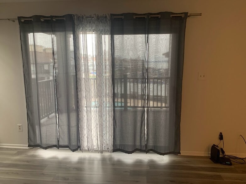 Building Photo - 18865 Vineyard Point Ln