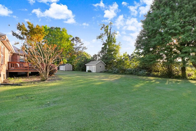 Building Photo - Spacious BRICK HOME in Goldsboro - 3 BR, 2...