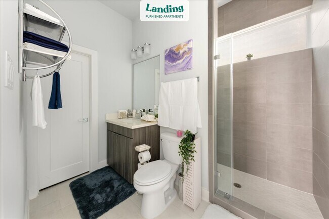 Building Photo - 5815 Fairdale Ln