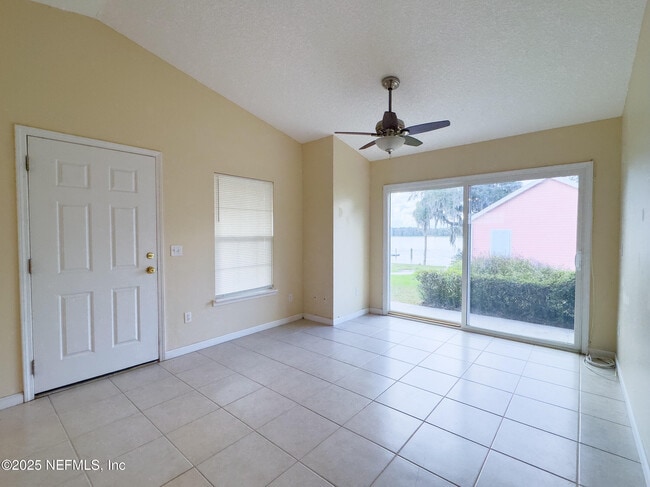 Building Photo - 100 Ashton Cir