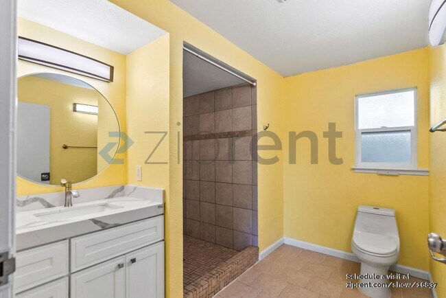 Building Photo - 1967 Solano Way