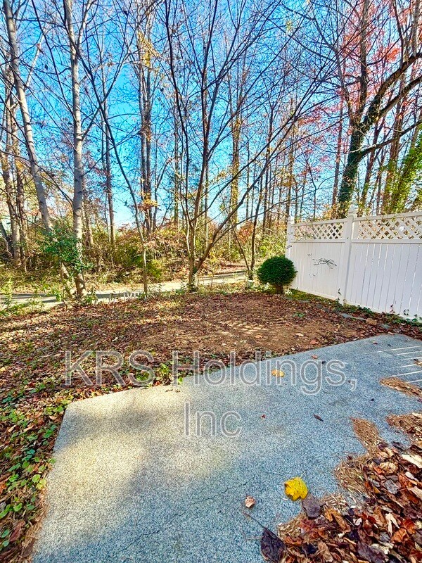 Building Photo - 288 Albert Ct