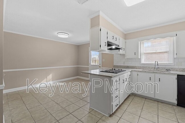 Building Photo - 2320 Greengate Dr