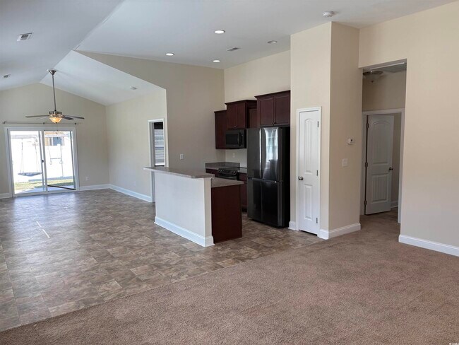 Building Photo - 292 Clearwater Dr