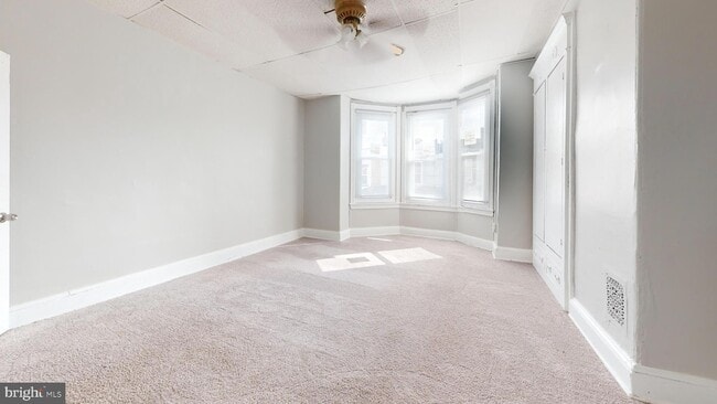 Primary Photo - 5139 Ludlow St