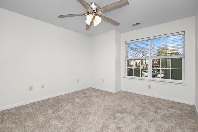 Building Photo - 414 Delaware Ave