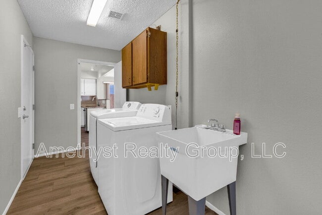 Building Photo - 14126 W Pennystone Dr