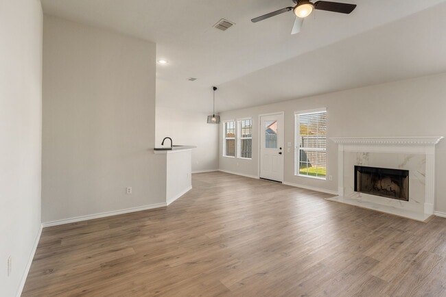 Building Photo - 3101 Lance Ln