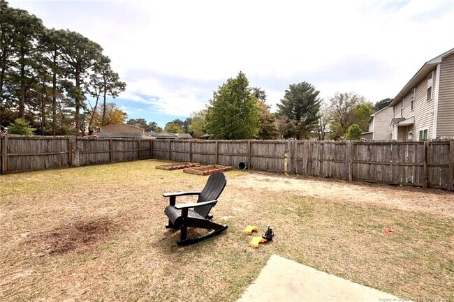 Building Photo - 1229 Brickyard Dr