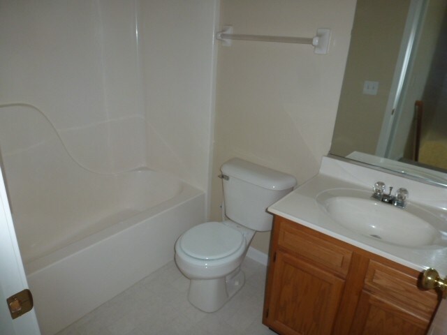 Building Photo - 924 Bamburgh Dr