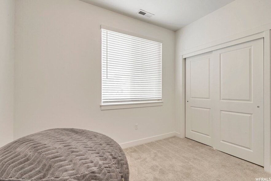 Building Photo - 456 Willow Leaf Rd