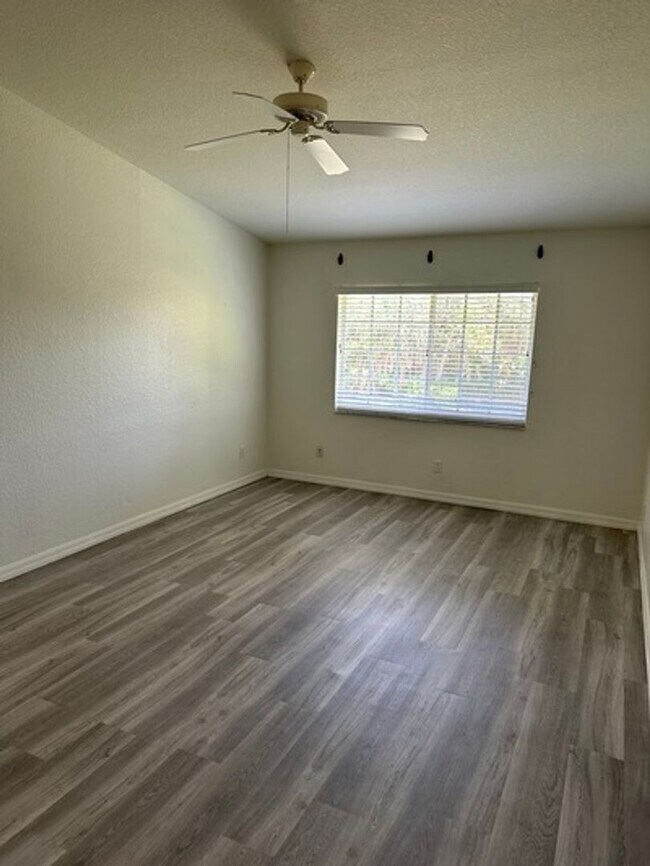 Building Photo - well-maintained 1-bedroom, 1-bath home in Bonita Springs