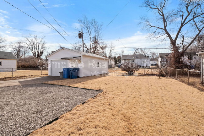Building Photo - 8118 Blanchard Dr