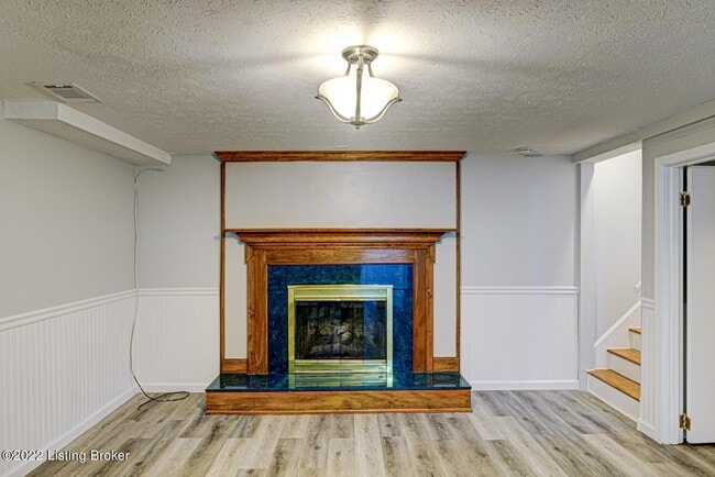 Building Photo - Dellwood Dr.