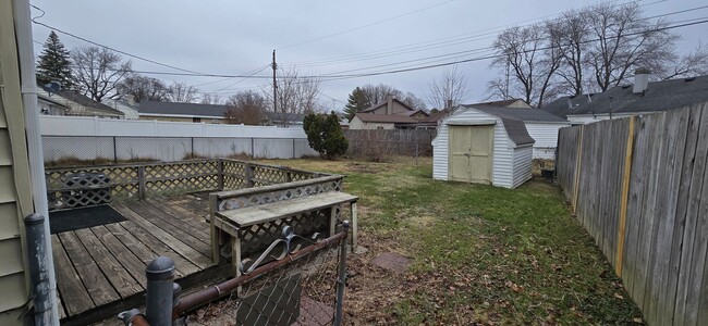 Building Photo - 2-Bedroom, 1-Bath Home with Carport & Fenc...