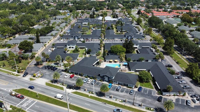 Building Photo - Sunset Place