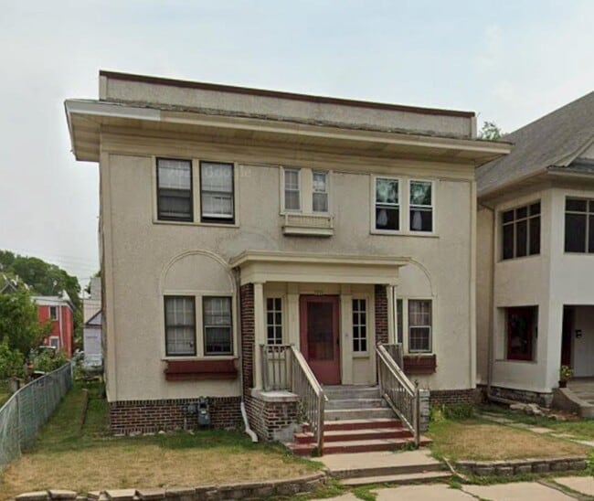 Building Photo - 3233 Chicago Ave