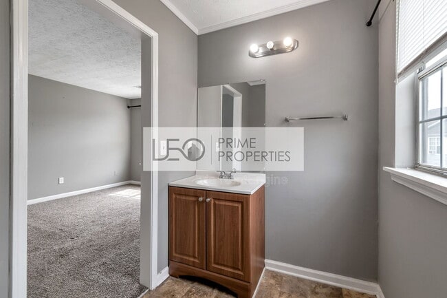 Building Photo - 5546 Clover Rise Ln