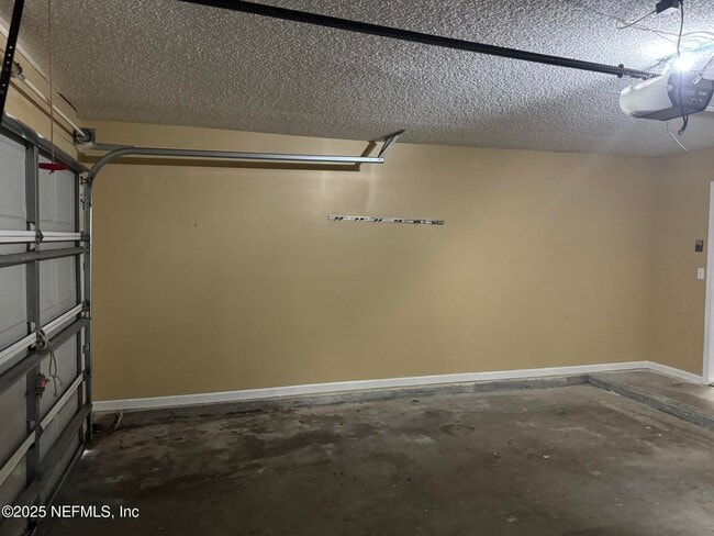 Building Photo - 1318 Yellow Jacket Ct