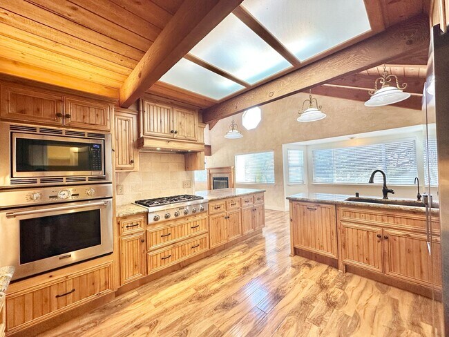 Building Photo - Beautiful Home, in Quiet Country Setting, Large, Private, Fenced Yard Space, with Landscaper Incl...