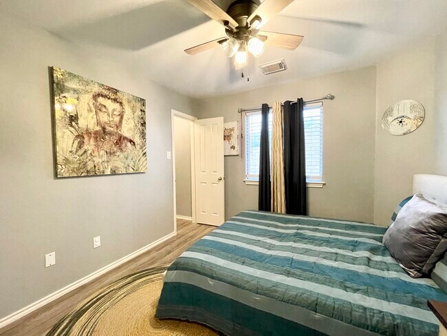 Guest Room #3 with walk-in closet - 11519 Brae Hill