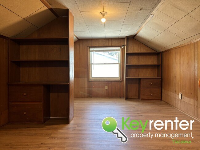 Building Photo - Gorgeous 3Bed/2Bath In the Heart of Tacoma!