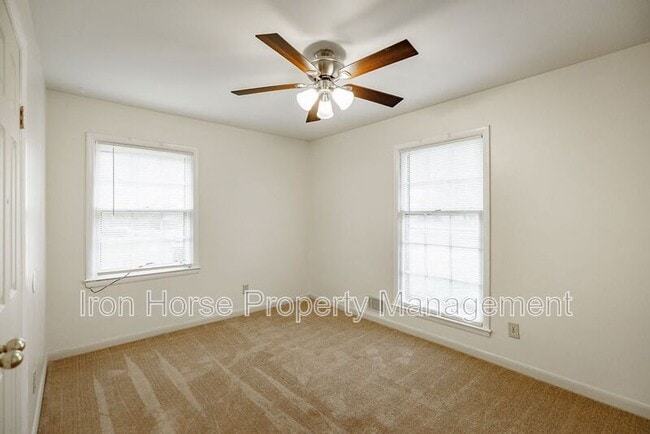 Building Photo - 162 Jockey Club Dr