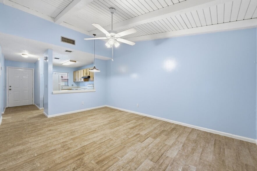 Building Photo - 506 Glenwood Dr