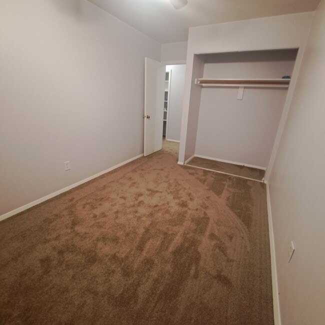 Building Photo - 6590 Stoney Point S