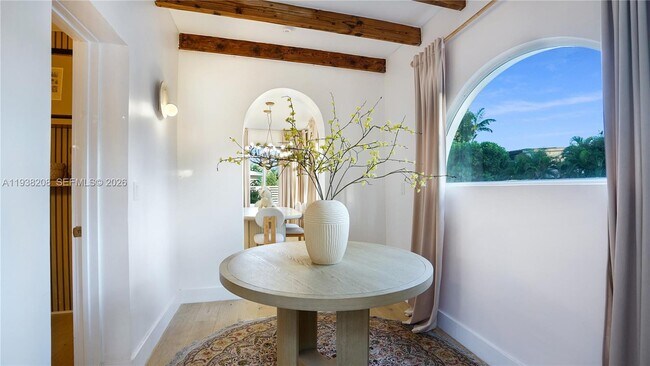 Building Photo - 1201 NE 85th St