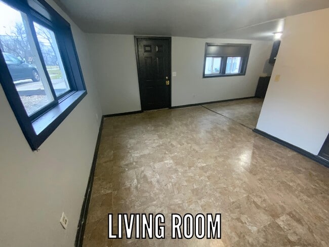 Building Photo - 1420-E Cleveland-