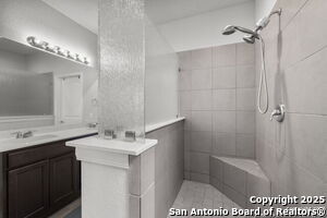 Building Photo - 5806 Larkspur Dr