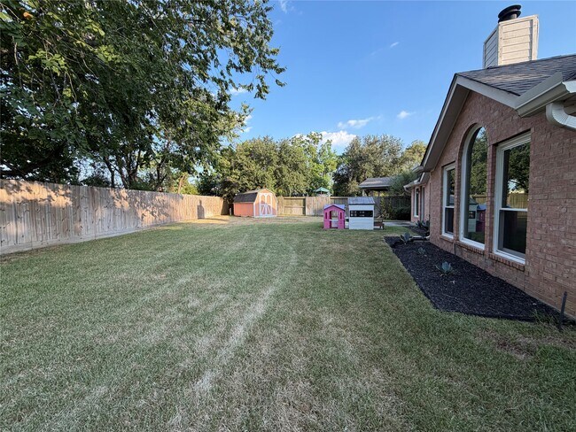 Building Photo - 19026 N Canyon Dr