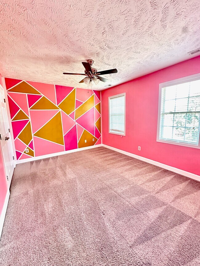 Building Photo - 86 Crystal Spring Dr