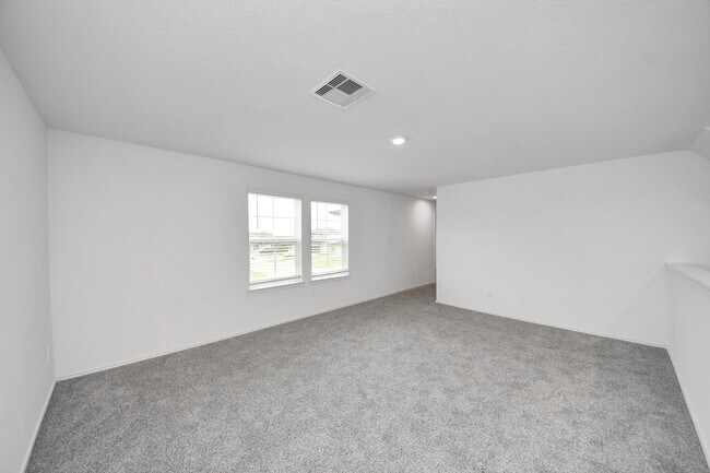 Building Photo - 31303 Heddington Ln