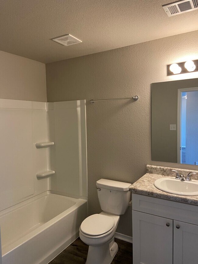 Building Photo - *Start 2026 Rent FREE!* Four Bedroom | Two Bathroom in Jonesboro