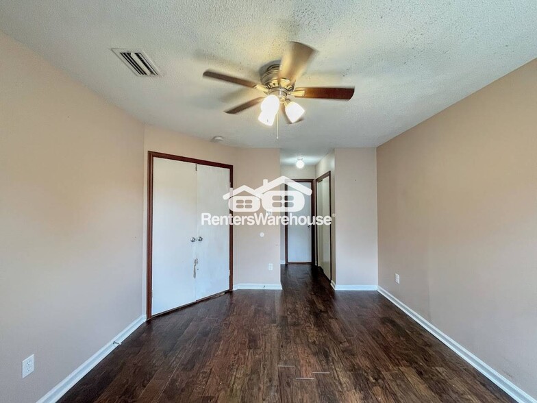Building Photo - 521 Brisa Dr