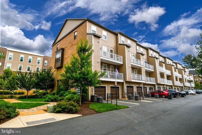 Building Photo - 20739 Heron Landing Dr